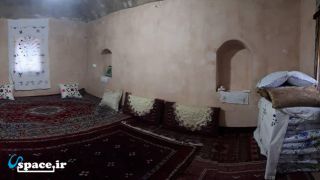 نمایی از اتاق اقامتگاه بوم گردی کویرتوران - شاهرود - روستای رضا آباد